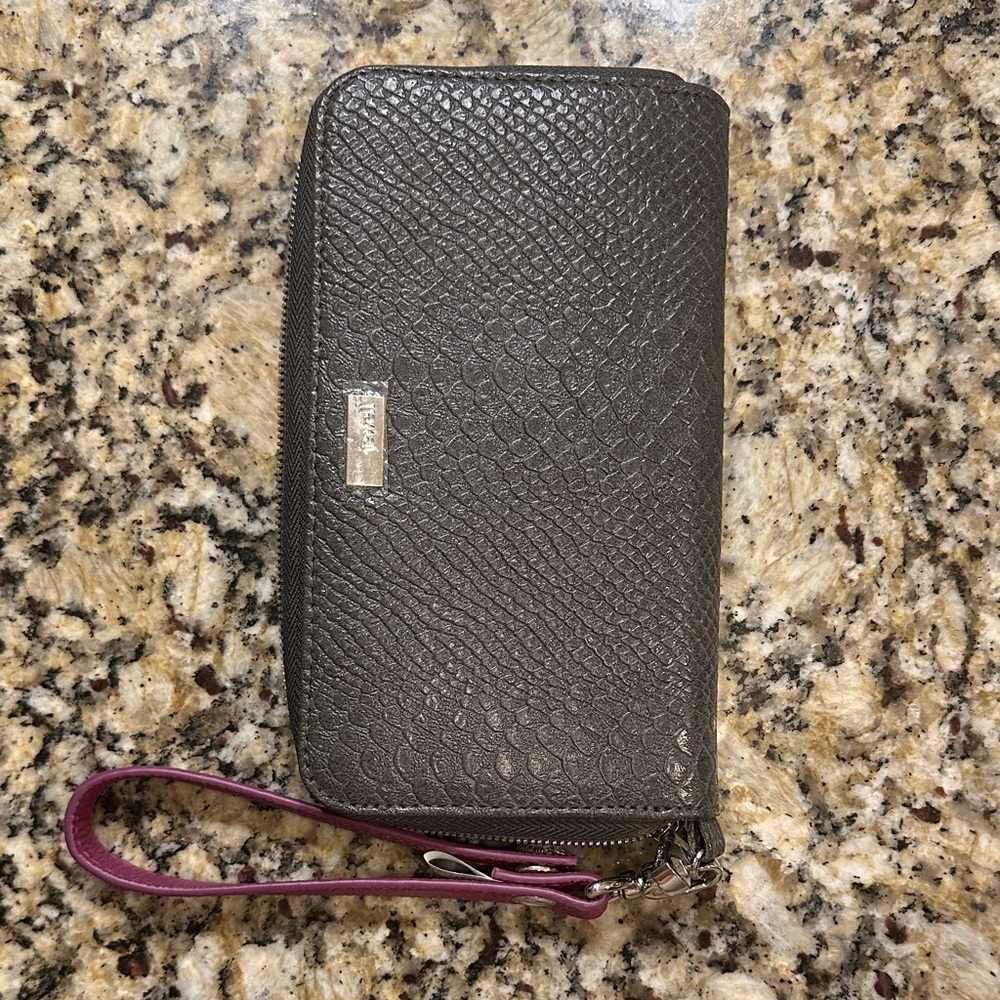 Jewell by Thirty One Wallet NWOT